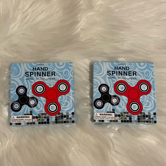 2 Emoji Glow in the Dark Hand Spinners - New - Picture 4 of 4